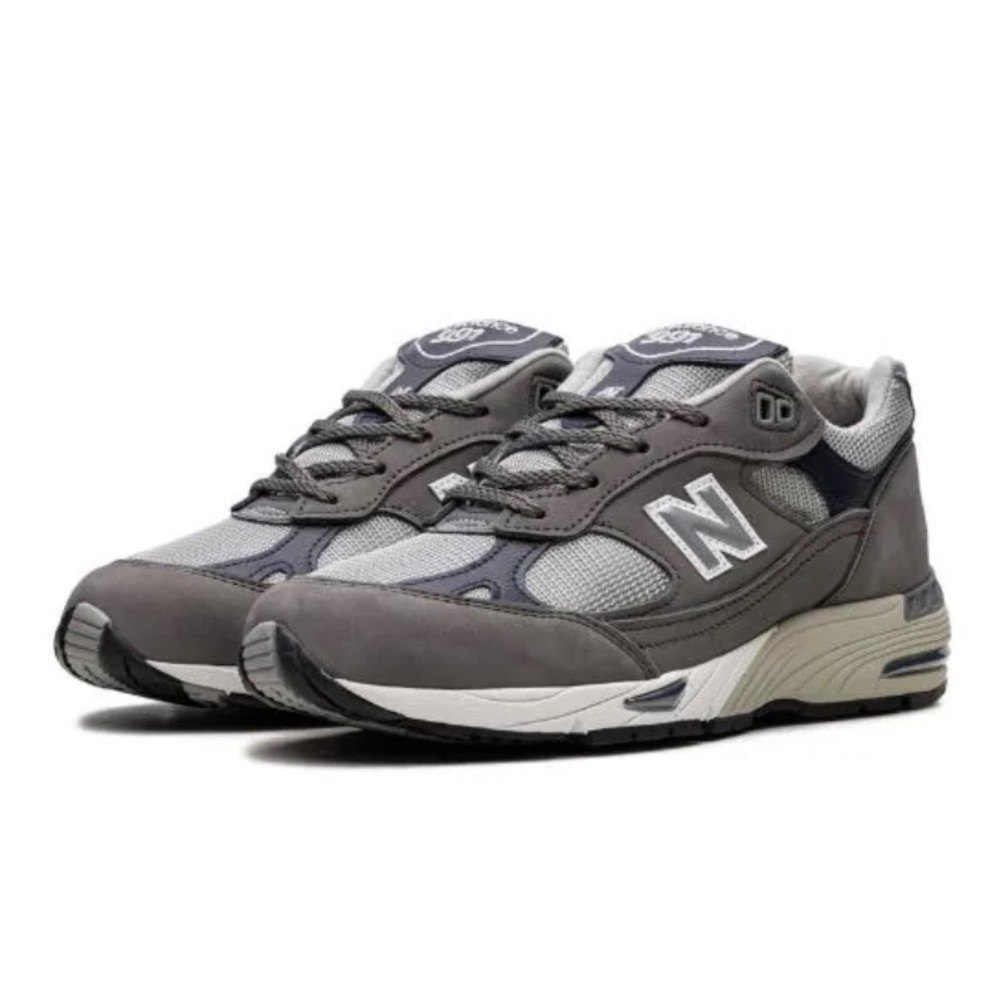 New Balance 991
